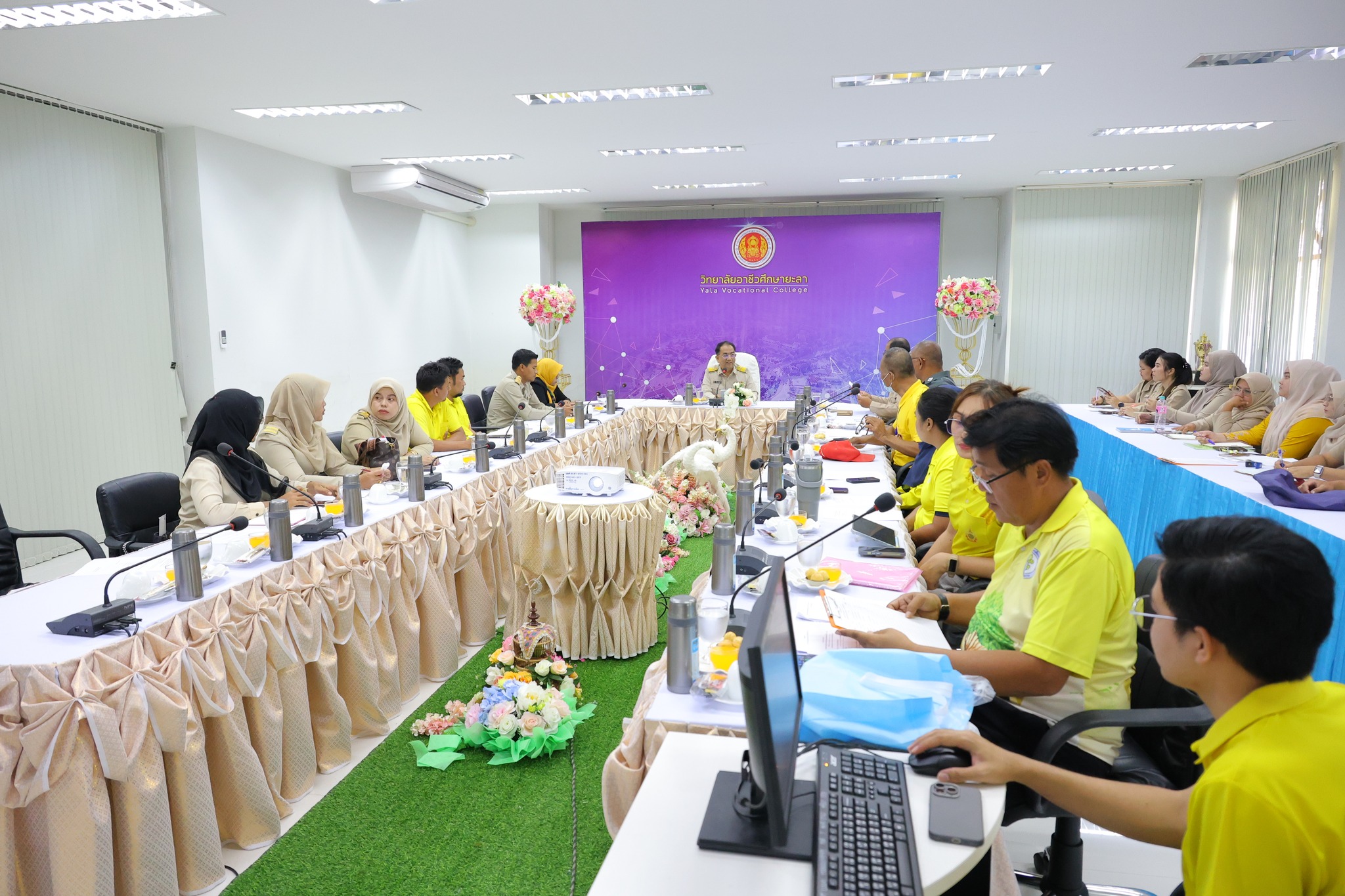 ประชุมเตรียมความดำเนินโครงการเดินทางไกลและอยู่ค่ายพักแรม ประจำปีการศึกษา 2568