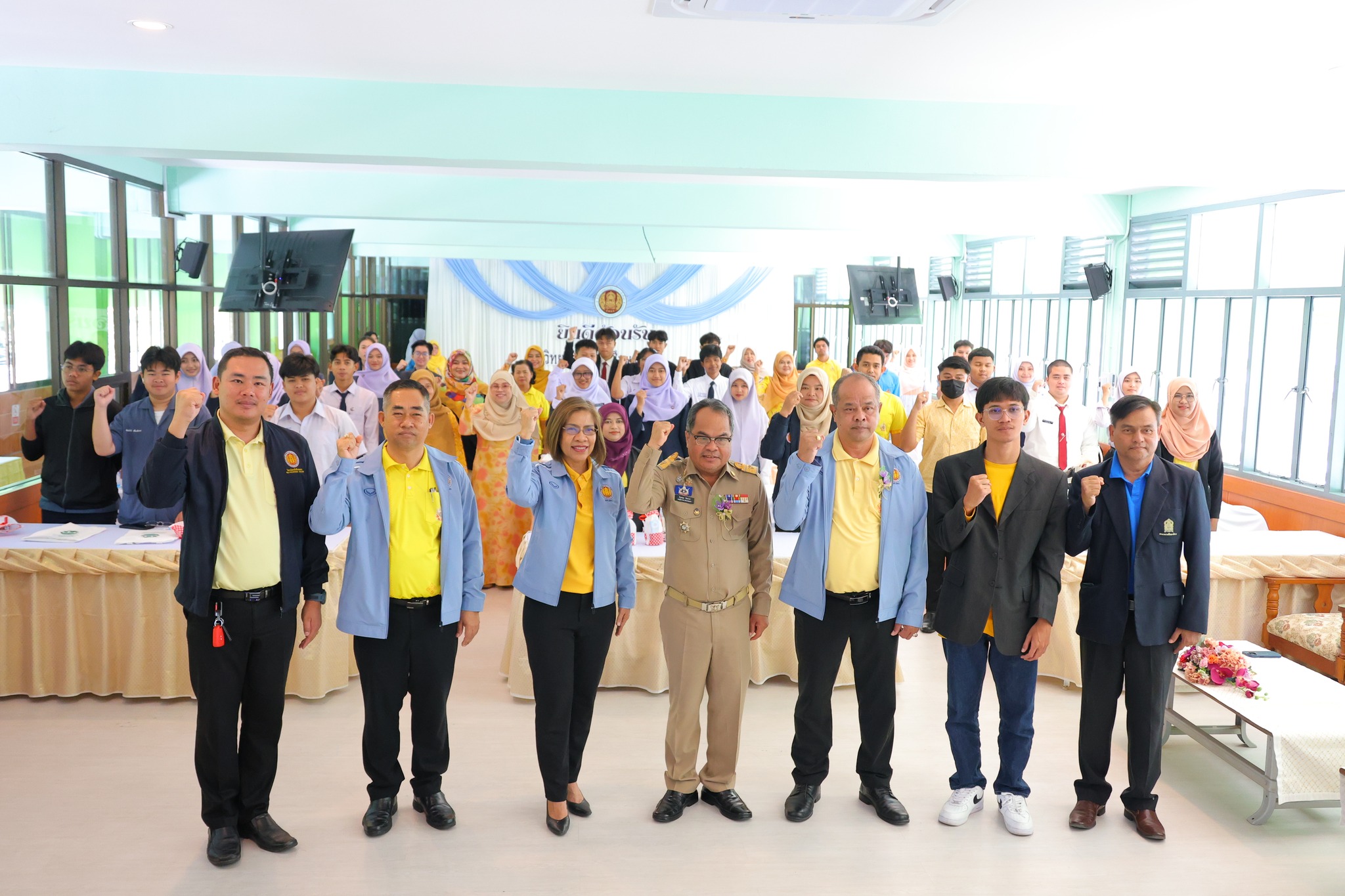 โครงการสร้างผู้ประกอบการออนไลน์ “ก้าวใหม่สู่ออนไลน์ สร้างรายได้อย่างยั่งยืน” ประจำปีงบประมาณ 2568