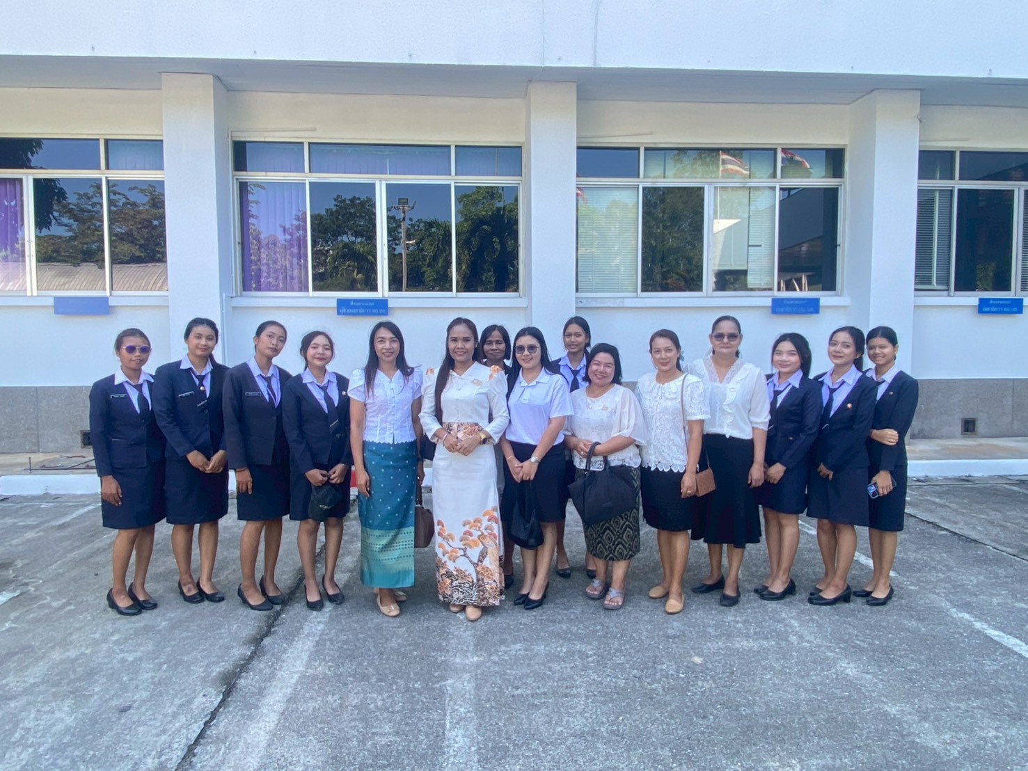 ร่วมขบวนแห่ผ้ากฐินพระราชทานฯ ประจำปี 2568