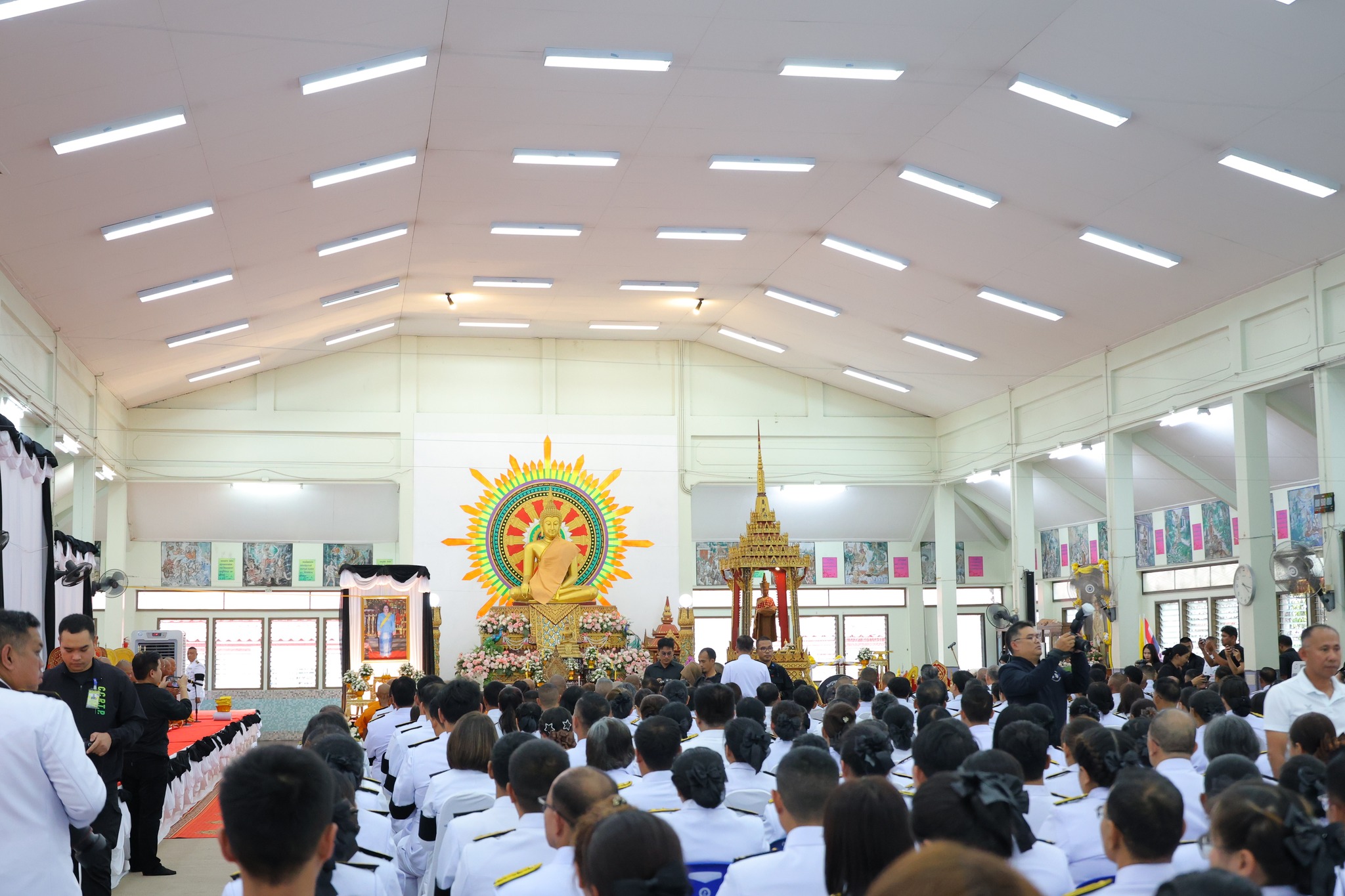 พิธีบำเพ็ญกุศล ปัณรสมวาร(ครบ 15 วัน) อุทิศถวาย เป็นพระราชกุศลแด่ สมเด็จพระนางเจ้าสิริกิติ์ พระบรมราชินีนาถ พระบรมราชชนนีพันปีหลวง พระผู้เสด็จสู่สวรรคาลัย