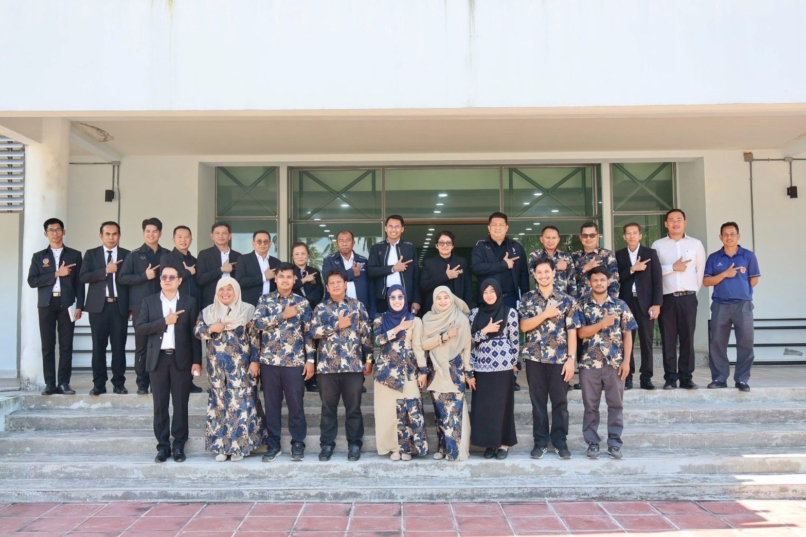 ศึกษาดูงานการดำเนินงานของศูนย์ฝึกอบรมวิชาชีพอำเภอมายอ