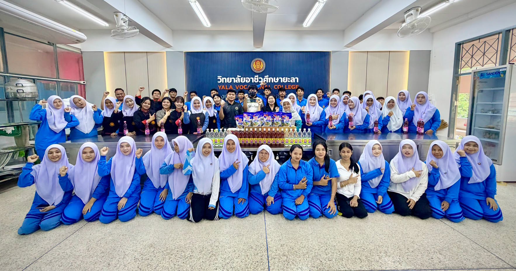 วิทยาลัยอาชีวศึกษายะลา #ขอขอบพระคุณ บริษัท ไพโรจน์ (ทั่งซังฮะ) จำกัด ที่มอบผลิตภัณฑ์ “#ตราทิพรส” เพื่อสนับสนุนการจัดการเรียนการสอน