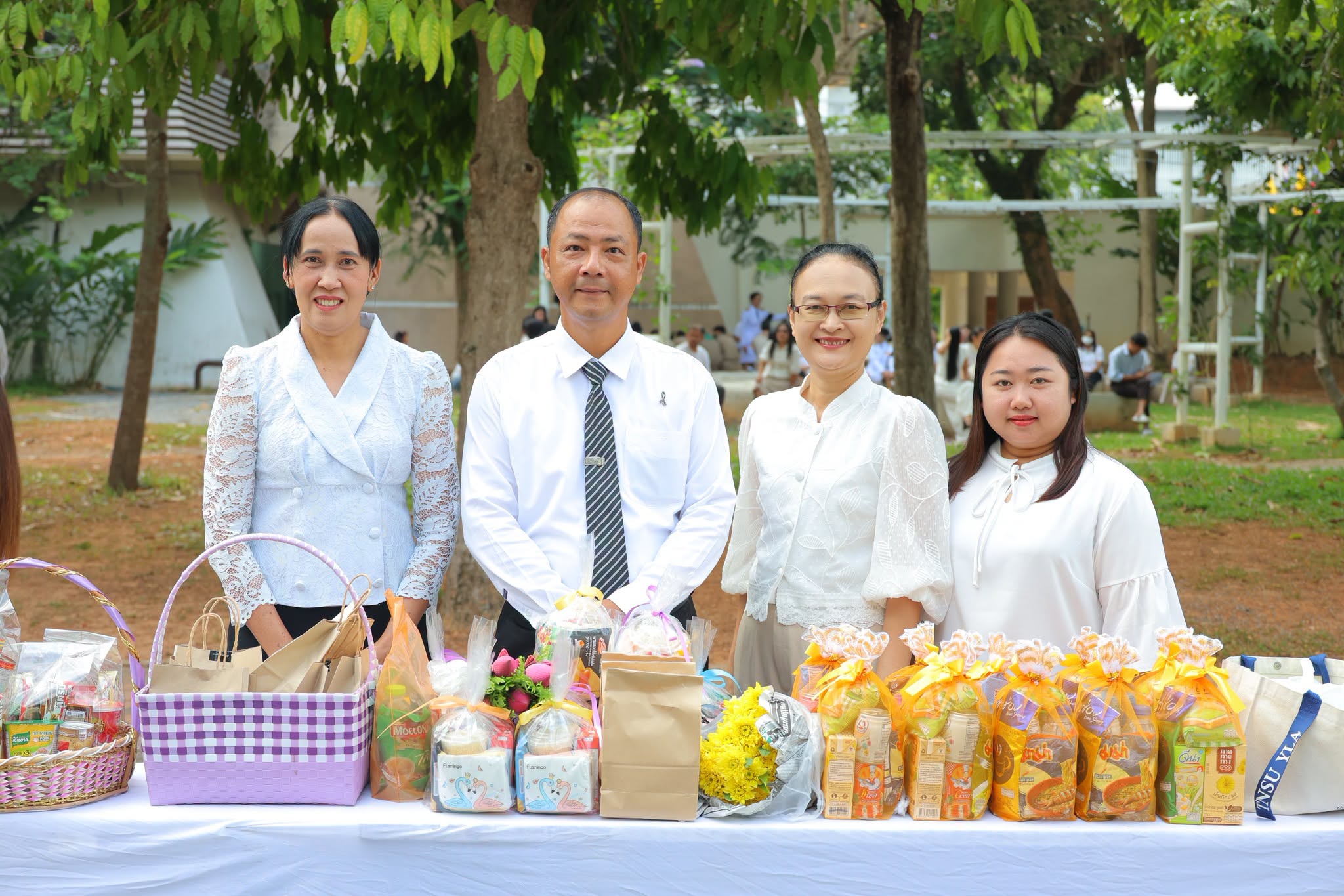วิทยาลัยอาชีวศึกษายะลา ร่วมพิธีเจริญพระพุทธมนต์ และทำบุญตักบาตร ถวายพระราชกุศล เนื่องในโอกาสวันเฉลิมพระชนมพรรษา 28 กรกฎาคม 2569