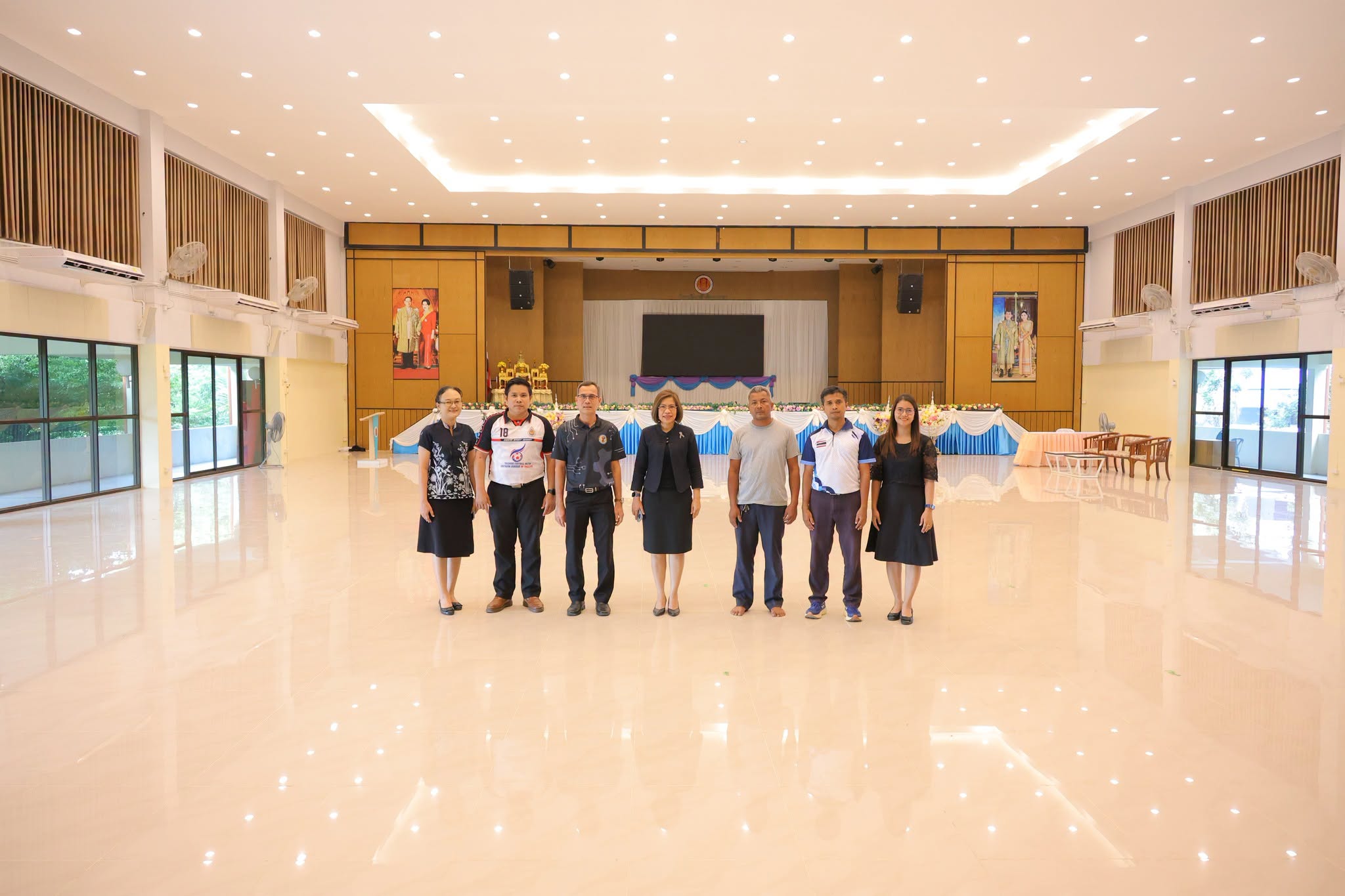 ตรวจรับพัสดุเครื่องปรับอากาศ หอประชุมกาญจนาภิเษก