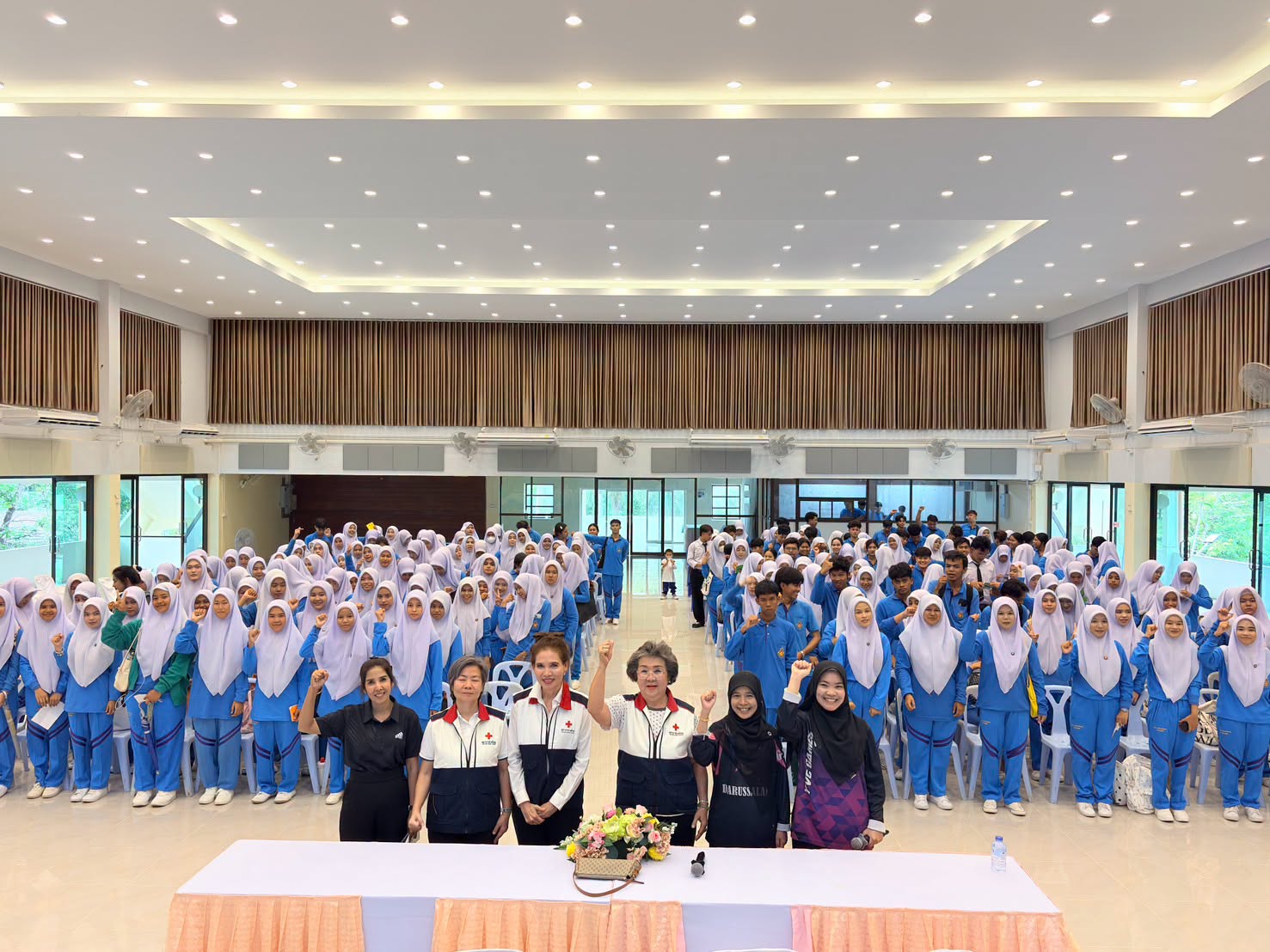 เหล่ากาชาดจังหวัดยะลา บรรยายให้ความรู้เกี่ยวกับการรับบริจาคโลหิต