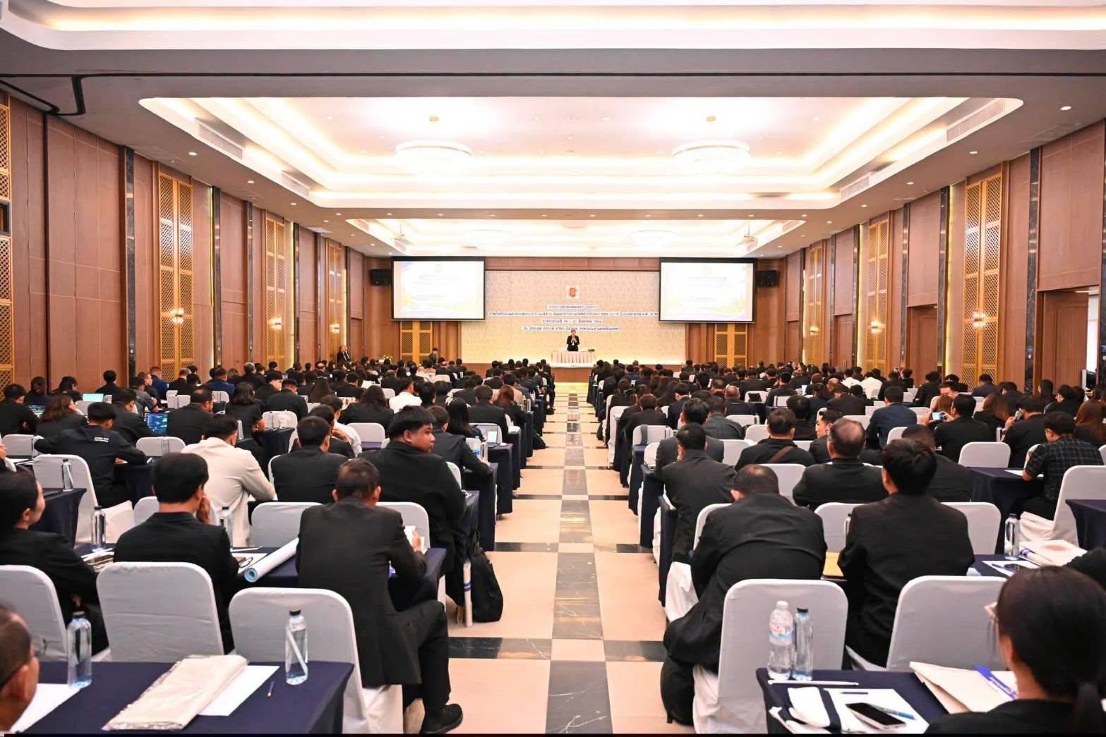 โครงการอบรมเชิงปฏิบัติการ การคิดคำนวณราคากลางและการบริหารสัญญาจ้างงานก่อสร้าง